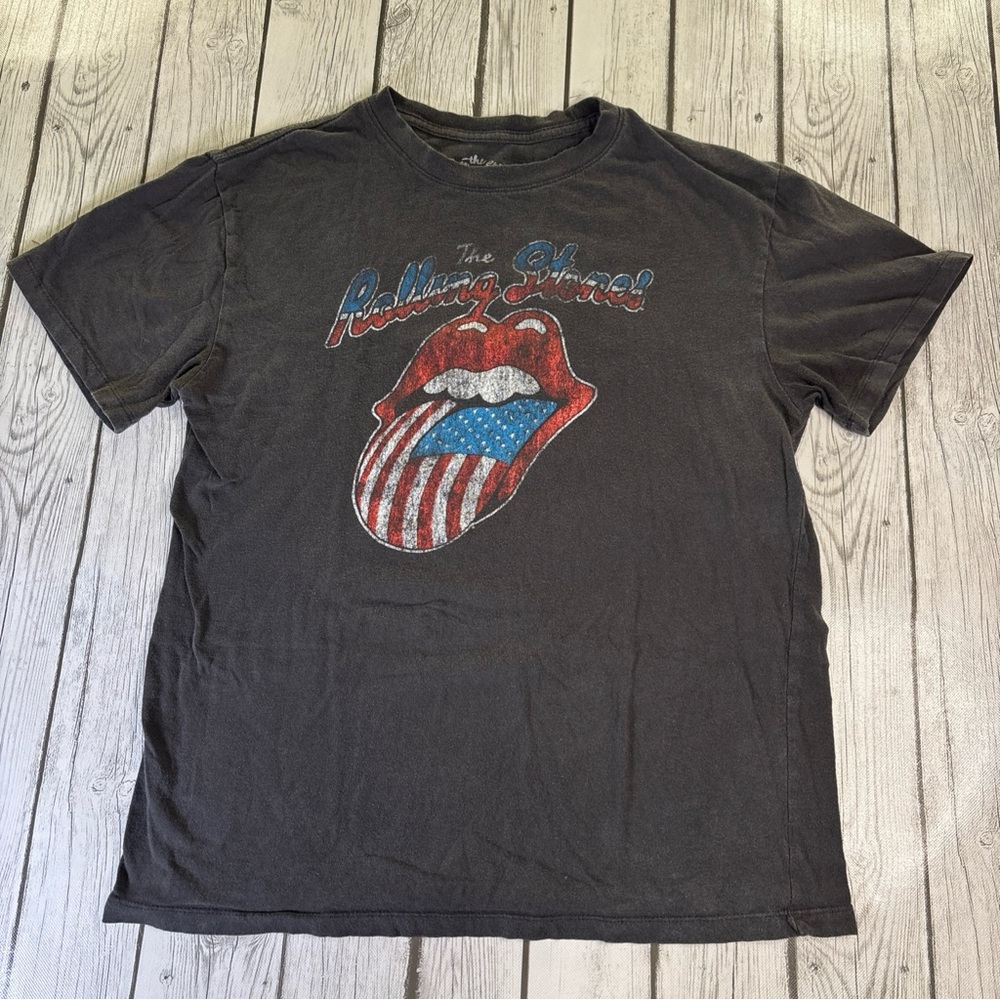 The Rolling Stones Women' size M Short Sleeve Crew Neck T-Shirt Gray. Pre-Owned.